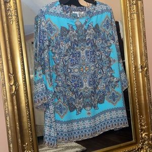 Beautiful violet and Claire blouse size 2xl